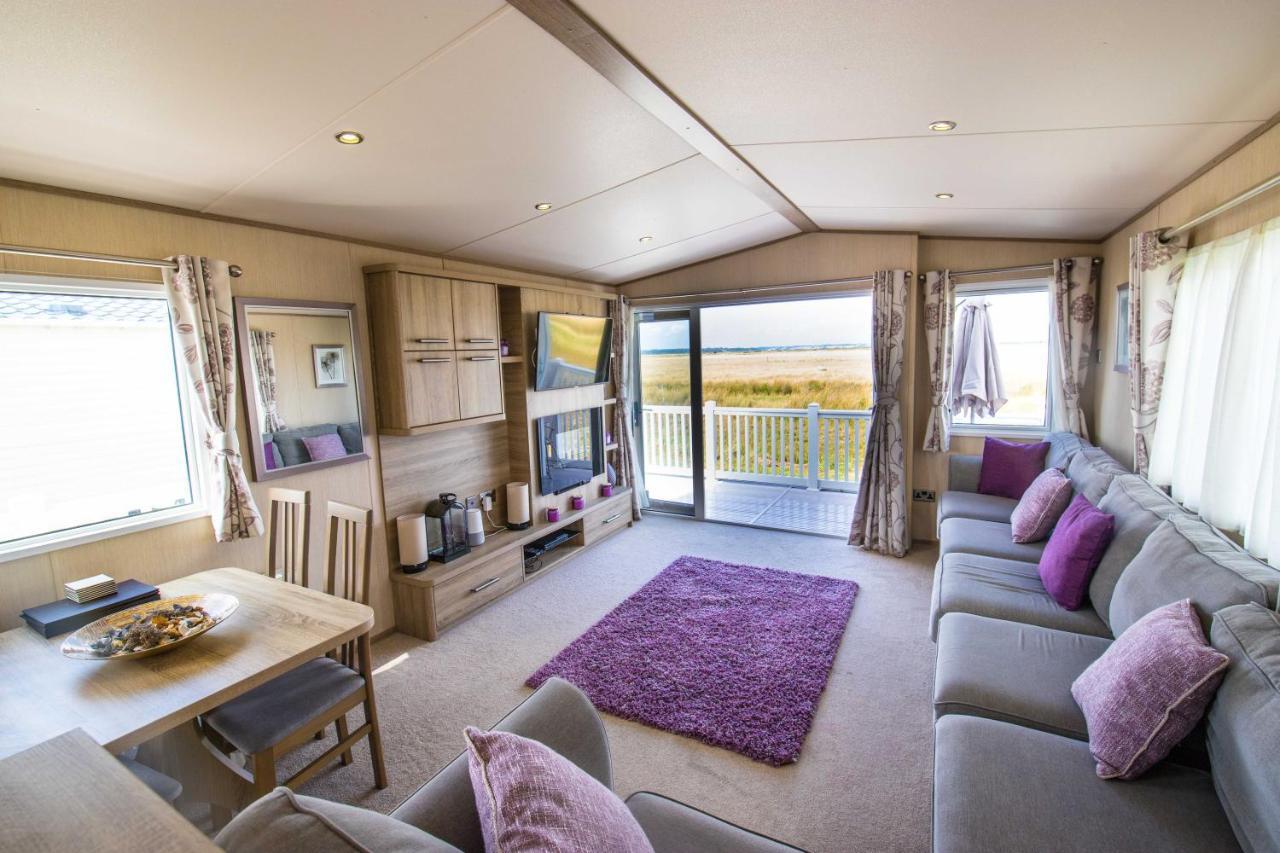 River Lodge Platinum Plus Holiday Home With River Views, Free Wifi & Netflix Camber Bagian luar foto